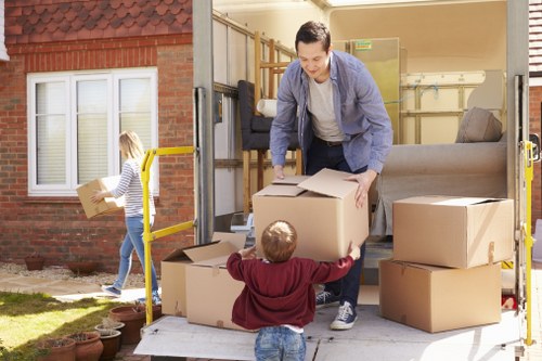 Professional packing and unpacking services in Twickenham for a smooth home move