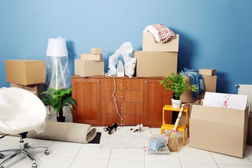 Local Twickenham removals van for fast moving services