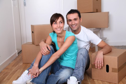 Secure and safe moving truck transport in Twickenham